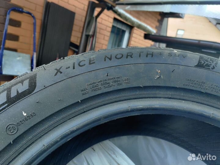 Michelin X-Ice North 4 SUV 225/60 R18 104H