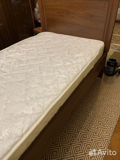 Кровать шатура односпальная с матрасом
