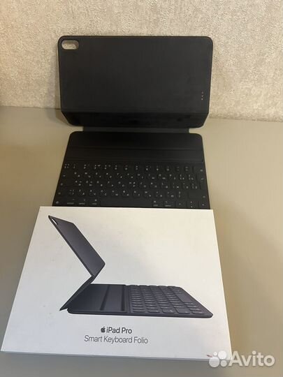 Чехол клавиатура для iPad pro 11