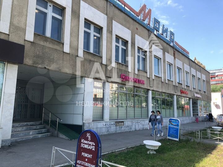 Торговая площадь 3250 кв.м