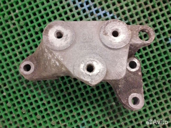 Кронштейн МКПП опель вектра