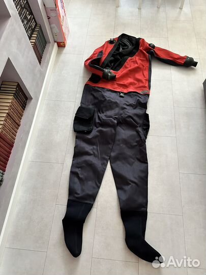 Сухой гидрокостюм для дайвинга santi