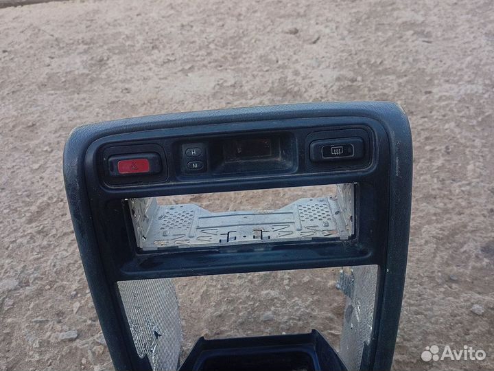 Центральная консоль Rover 400