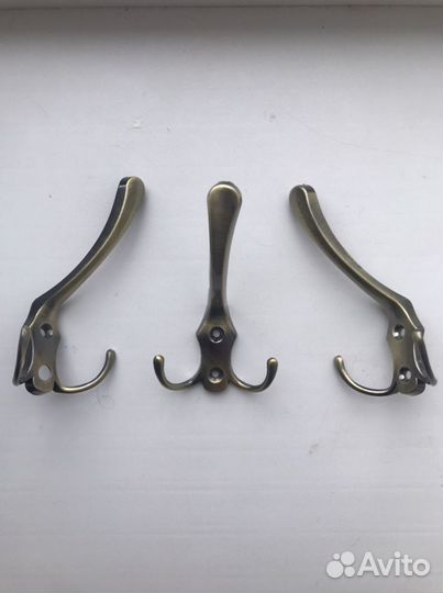 Крючок трехрожковый мебельный 7 шт