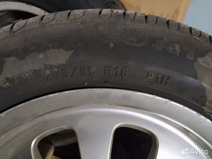 Pirelli Cinturato P7 205/55 R16