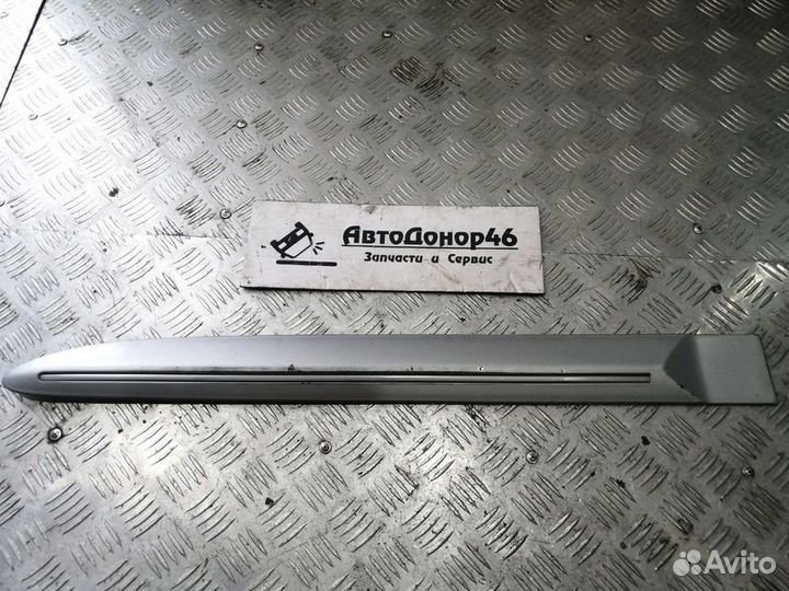 Молдинг задней левой двери Nissan Maxima A33