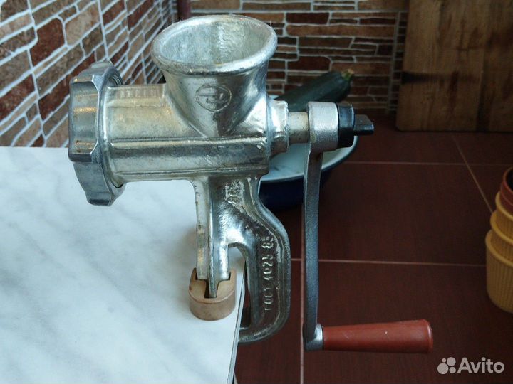 Мясорубка ручная