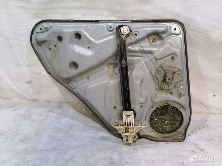 Стеклоподъёмник механический правой задней двери V