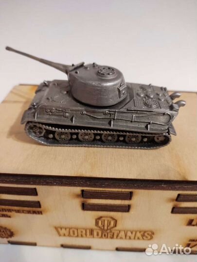 Модель танка Lowe World of tanks масштаб 1/100