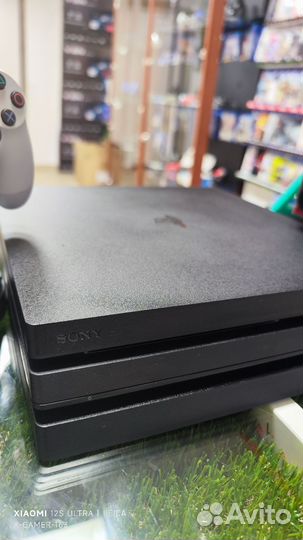 Sony PS4 PRO (7208 ) 2 Геймпада