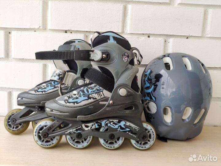 Набор: раздвижные роликовые коньки 30-33 и шлем
