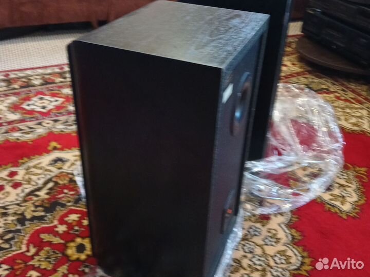 Акустические колонки и муз центр