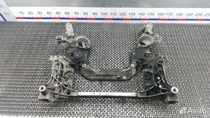 Балка передняя/подрамник BMW 7-Series