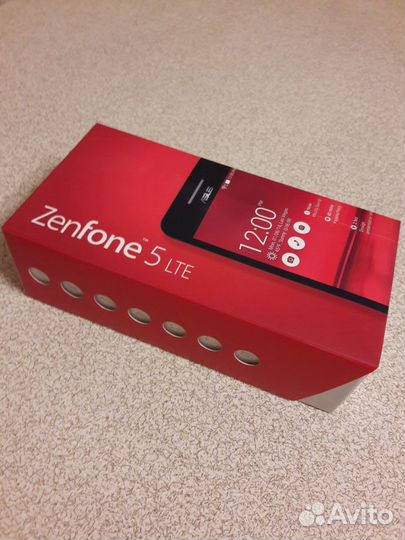 Коробка от мобильного телефона Asus Zenfone 5 LTE