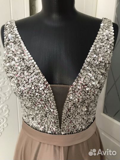 Вечернее платье