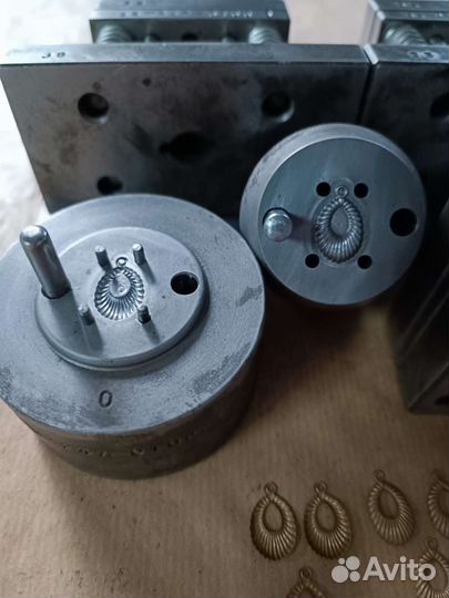 Ювелирное оборудование. Комплект штампов