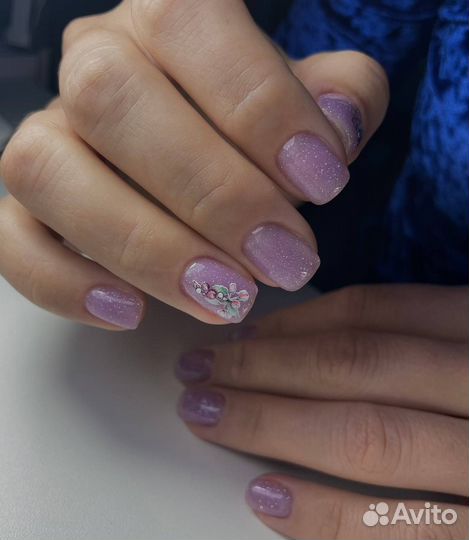 Маникюр в салоне