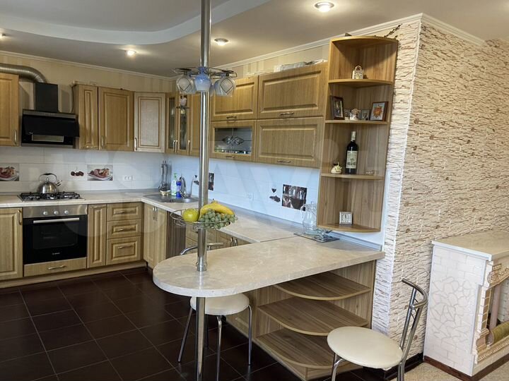 2-к. квартира, 67 м², 5/5 эт.