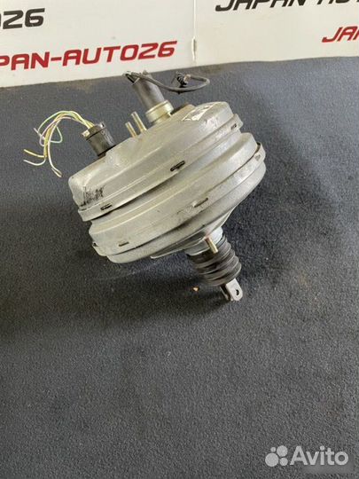 Вакуумник Mercedes-Benz E-Класс W210 3.2 AT