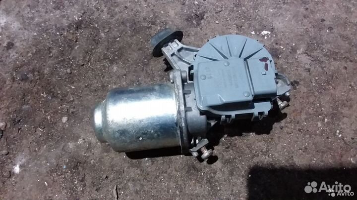 Мотор стеклоочистителя Renault Fluence Megane 3