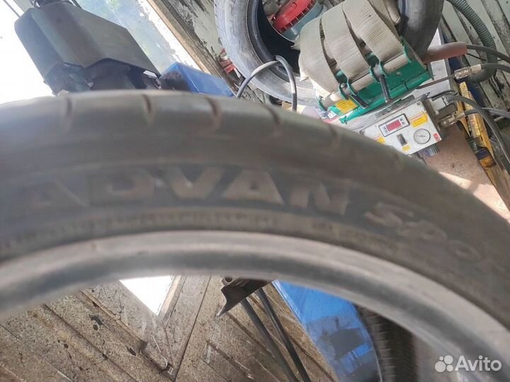 Yokohama Advan Sport V105 245/35 R18