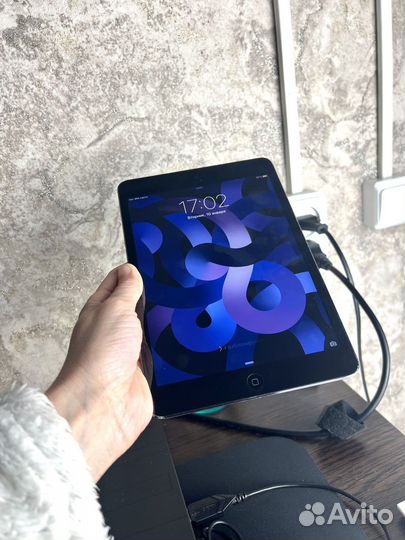 iPad мини с сим картой / Аккум 93 - сост. хорошее