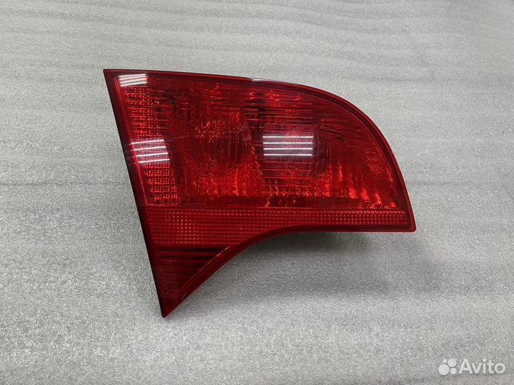 Фонарь левый в багажник Ауди А4 Б7 Авант