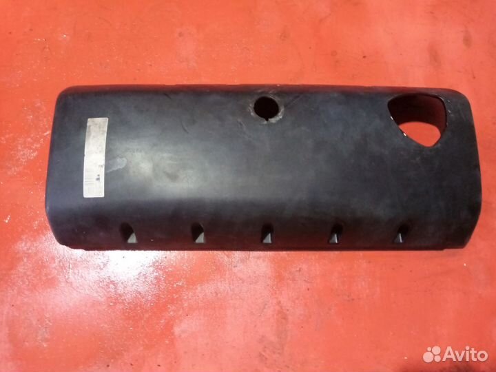 Верхняя крышка двигателя Volkswagen Touareg 1