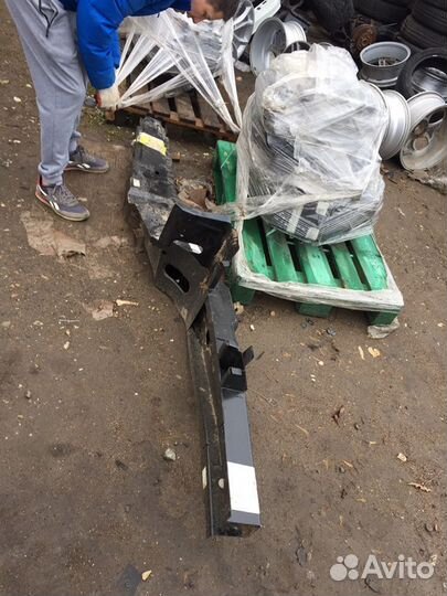 Лонжерон правый jeep grand cherokee новый