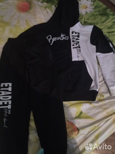 Спортивный костюм