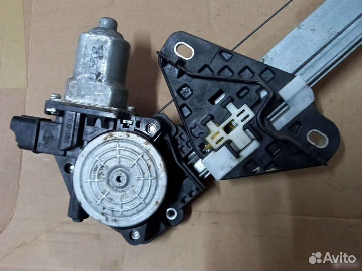 Стеклоподъемник задний левый Honda Civic 5D