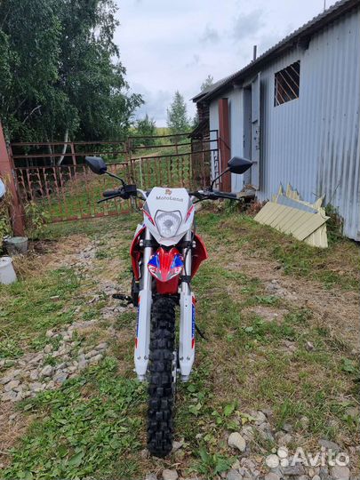 Мотоцикл Кросс Motoland RZ 200 (164FML)