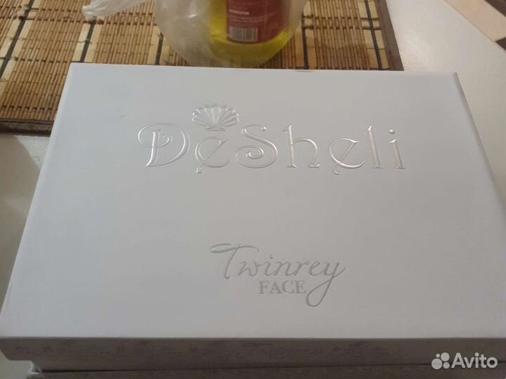 Массажер для лица desheli