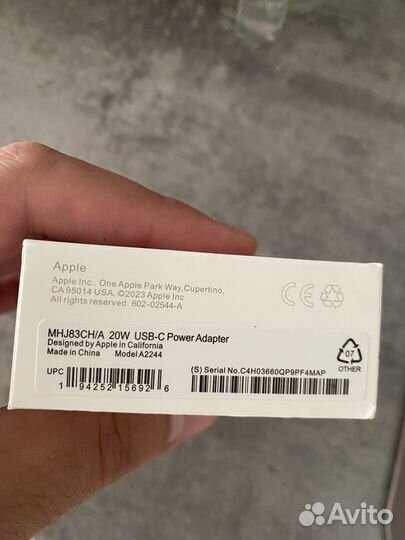 Блок быстрой зарядки iPhone 20w