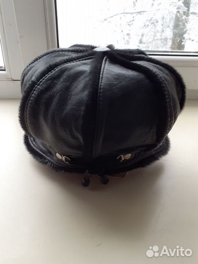 Кепка кожанная