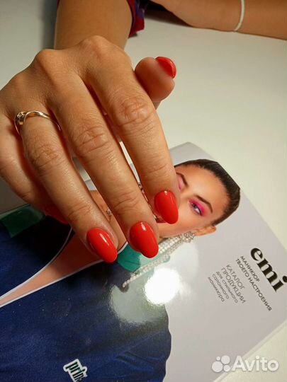 Маникюр и педикюр