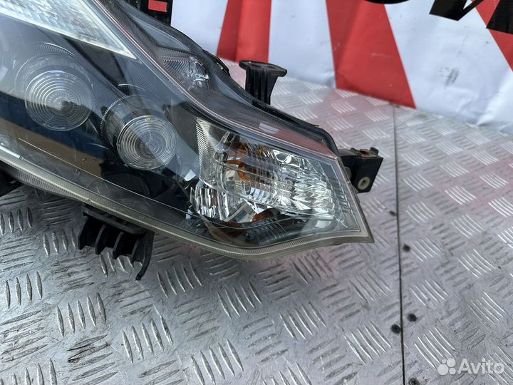 Фара ксенон правая Nissan Murano Z51