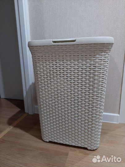 Корзина для белья из ротанга