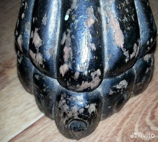 Старинный. антикварный стул на львиных лапах