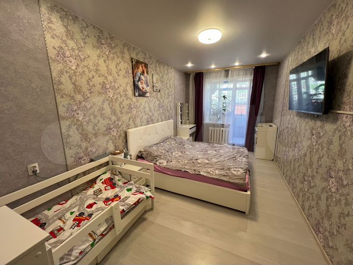 2-к. квартира, 62 м², 1/4 эт.