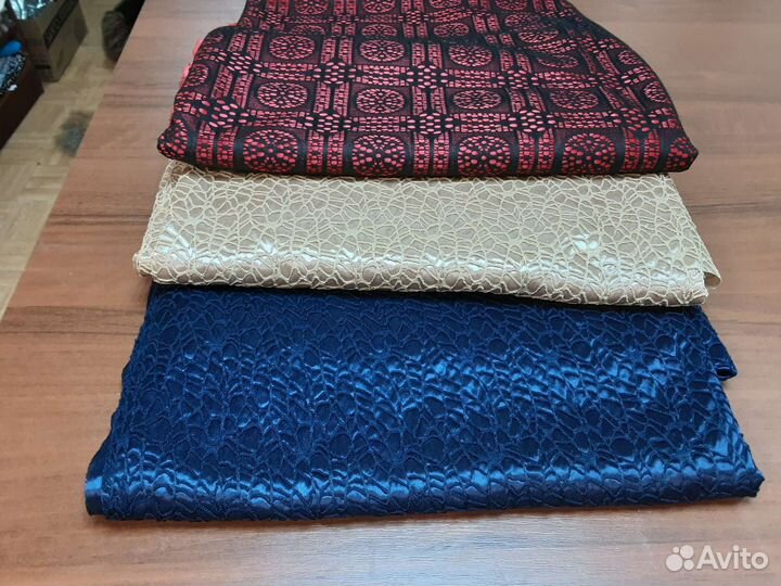 Отрезы ткани и трикотажа