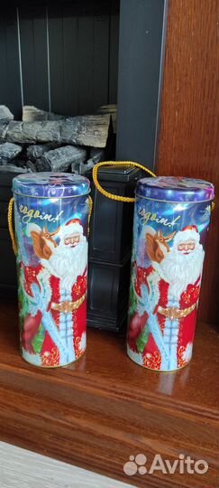 Жестяная коробка, новогодняя упаковка