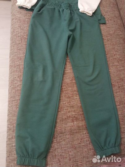 Спортивный костюм женский