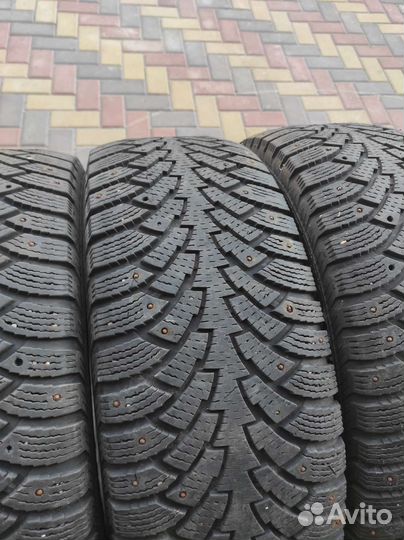 Nokian Tyres Hakkapeliitta SUV 265/65 R17