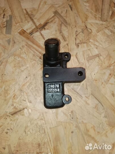 Крышка водяного насоса Камаз