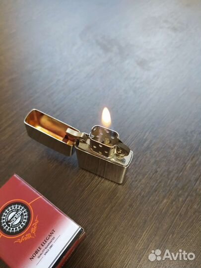 Зажигалка бензиновая