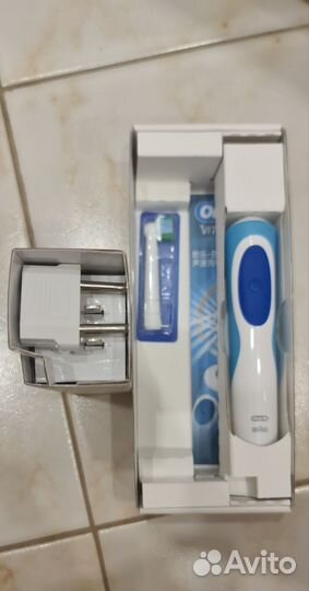 Новая зубная щетка oral-b vitality