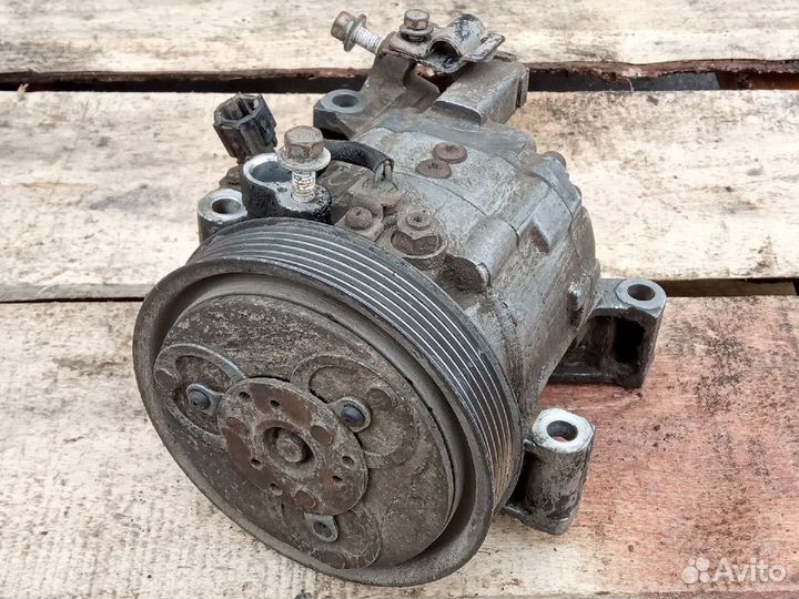 Компрессор кондиционера Nissan P11 Almera N15