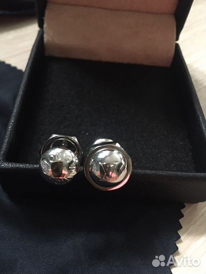 Запонки Louis vuitton