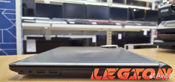 MLegion DNS i3 3217 4 GB Intel HD 320 GB 15.6